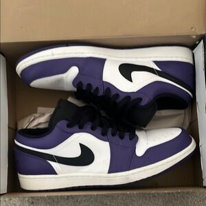 Jordan 1 lows Sz 11.5 Great Condition Purple & White